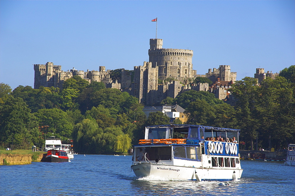 River Thames and Windsor Castle, Berkshire, England, United Kingdom, Europe