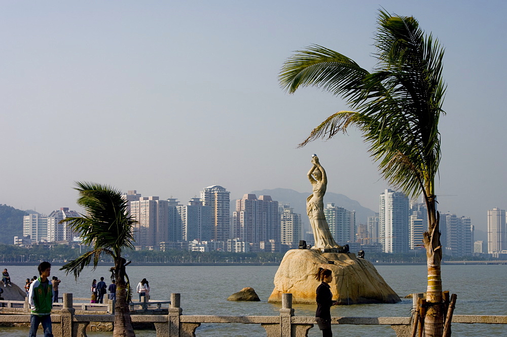 Fisher girl statue, Zhuhai, Guangdong, China, Asia