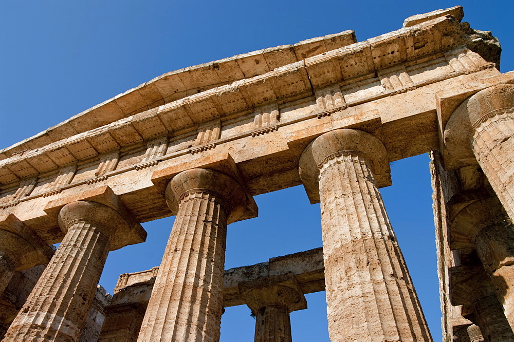 Temple of Hera (Basilica), ruins of Paestum, UNESCO World Heritage Site, Campania, Italy, Europe