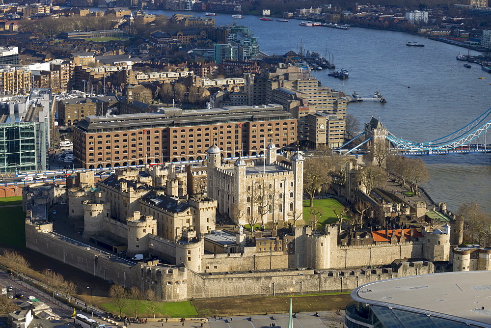 Aerial view of the Tower of London, UNESCO World Heritage Site, London, England, United Kingdom, Europe