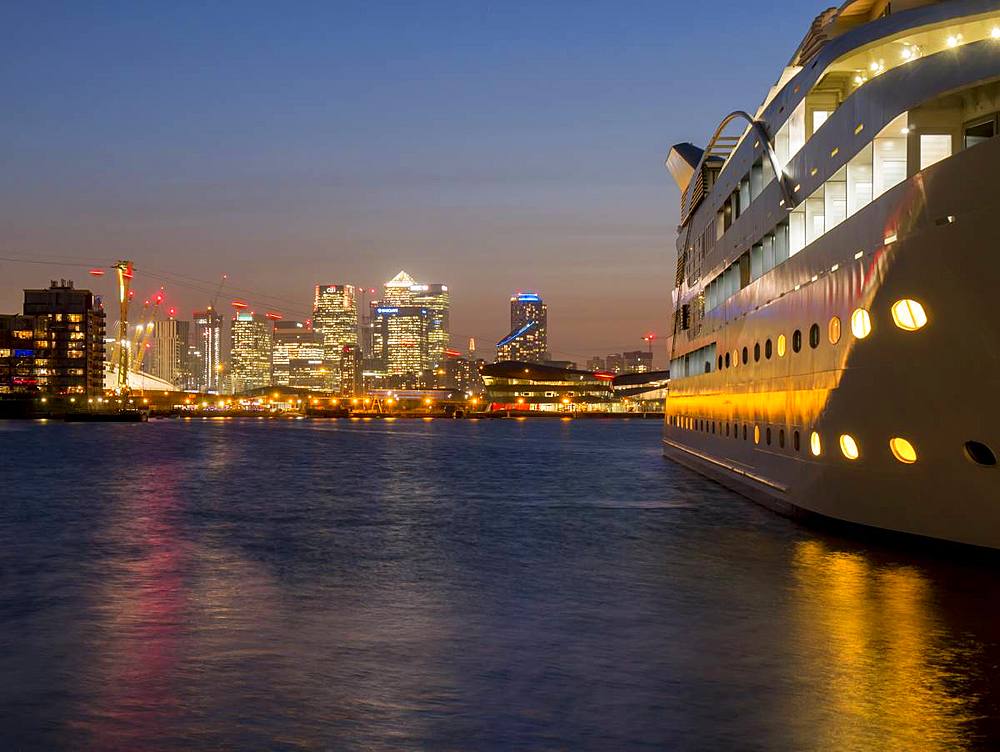 Canary Wharf from Royal Victoria dock with Sunborn Hotel, Docklands, London, England, United Kingdom, Europe