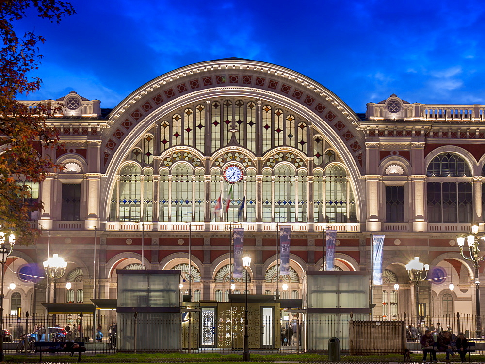 Porta Nuova Station, Turin, Piedmont, Italy, Europe