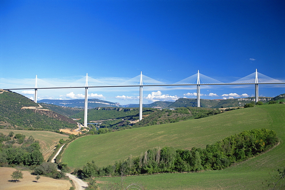 Millau Viaduct, Aveyron, Midi-Pyrenees, France, Europe