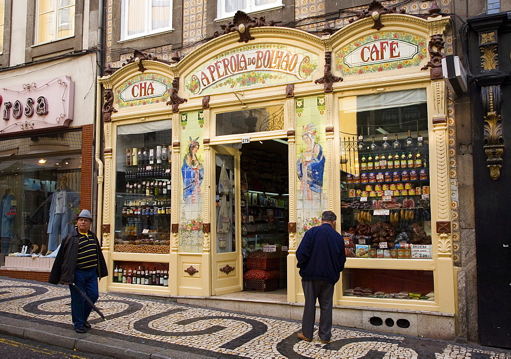 A Perola Do Bolhao, Art Nouveau cafe and delicatessen, Oporto, Portugal, Europe