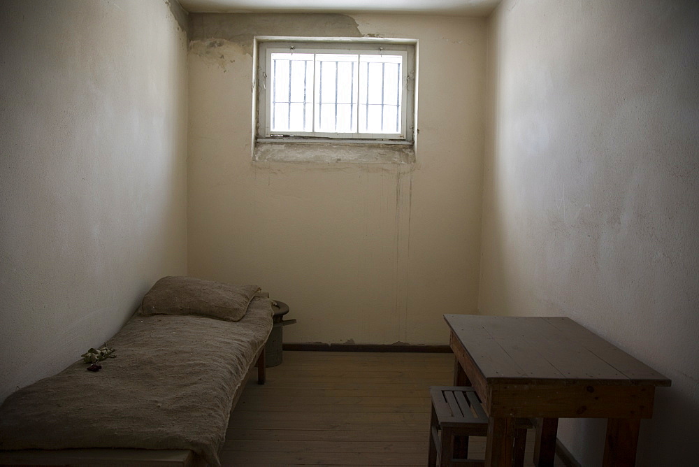 Prison cell, Gedenkstatte Sachsenhausen (concentration camp memorial), East Berlin, Germany, Europe