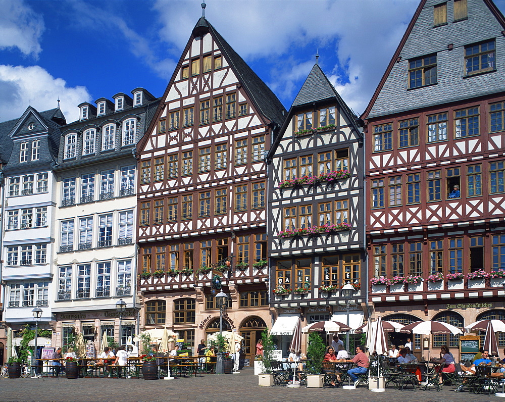 Street scene with pavement cafes, bars and timbered houses in the Romer area of Frankfurt, Germany, Europe