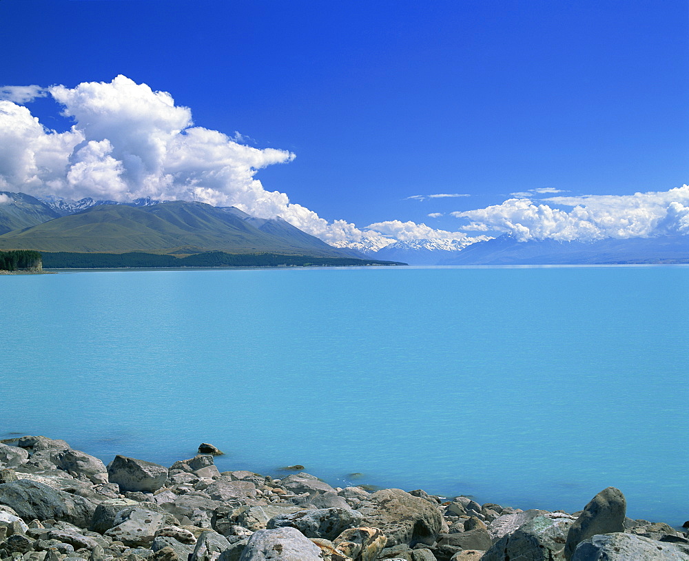 Turquoise blue glacial waters of Lake Tekapo in Canterbury, South Island, New Zealand, Pacific