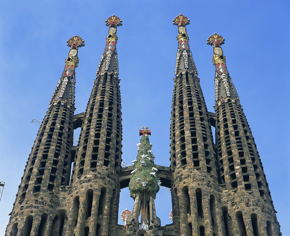 Spires of the Sagrada Familia, the Gaudi cathedral in Barcelona, Cataluna, Spain, Europe