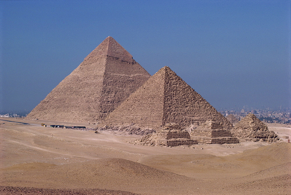 The pyramids at Giza, UNESCO World Heritage Site, Cairo, Egypt, North Africa, Africa