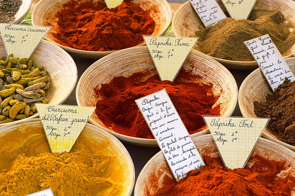 Spices for sale on market in the Rue Ste. Claire, Annecy, Haute Savoie, Rhone-Alpes, France, Europe