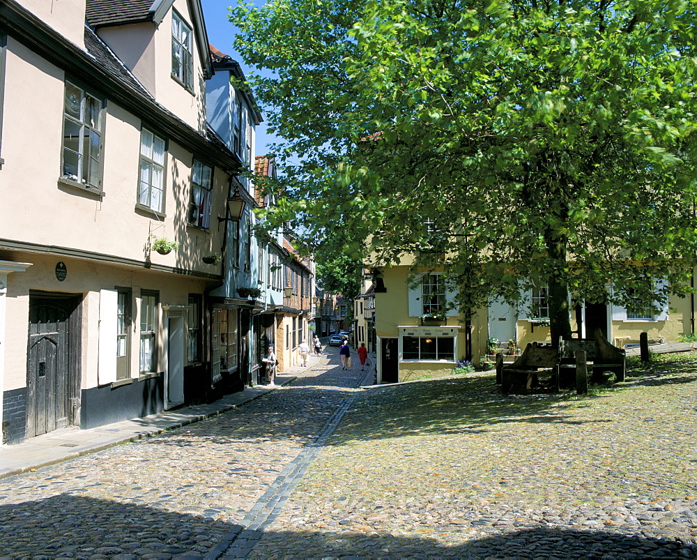 The cobbled medieval square of Elm Hill, Norwich, Norfolk, England, United Kingdom, Europe