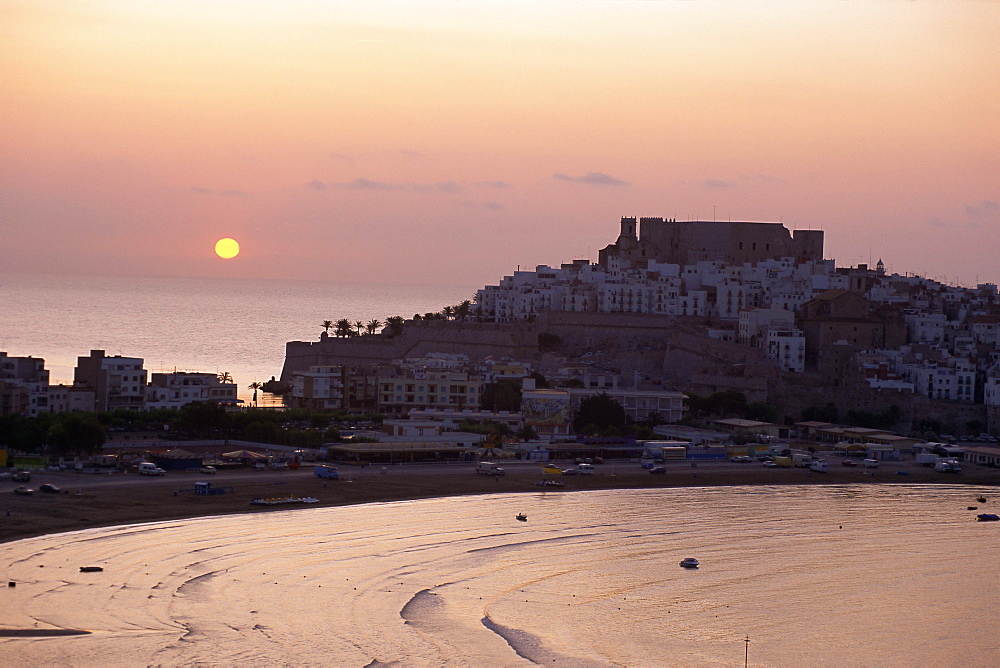 Sunrise over the citadel and castle, Peniscola, Costa del Alzahar, Valencia, Spain, Mediterranean, Europe