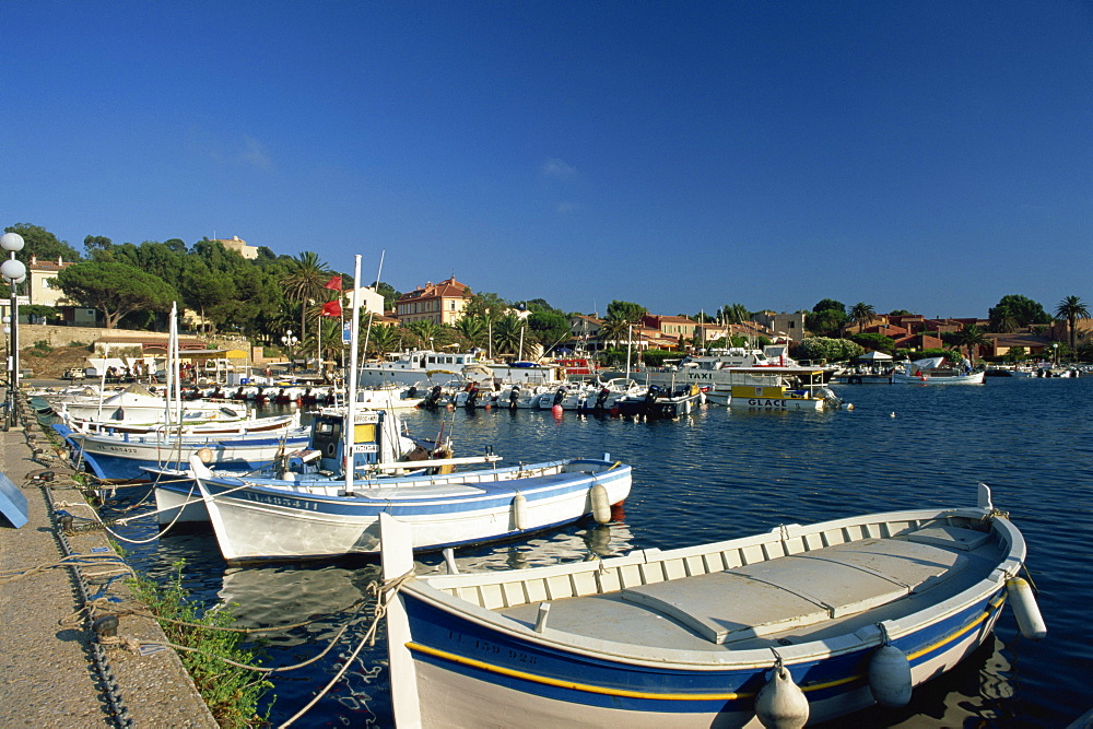 The harbour, Ile de Porquerolles, near Hyeres, Var, Cote d'Azur, Provence, France, Mediterranean, Europe