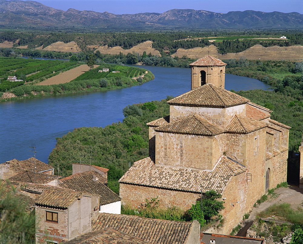 Church and village of Miravat overlook the River Ebro in Tarragona, Cataluna, Spain, Europe