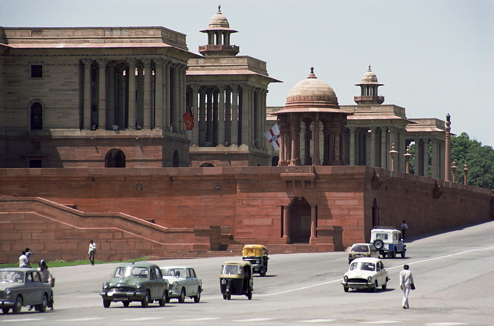 Raj Path leading to the Parliament Building, New Delhi, Delhi, India, Asia