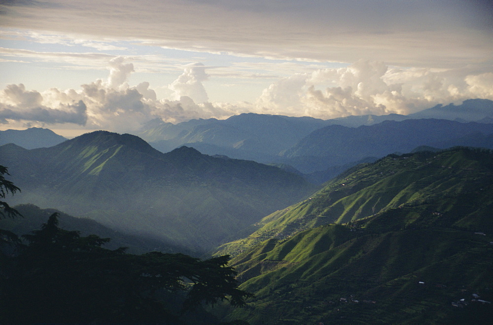 The Himalayas, mountains viewed from The Mall in the hill resort of Simla, Himachal Pradesh State, India, Asia