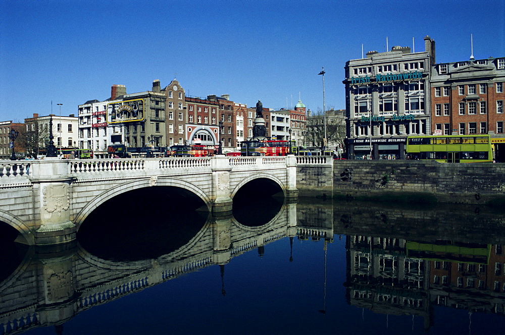 River Liffey and O'Connell Bridge, Dublin, Eire (Republic of Ireland), Europe