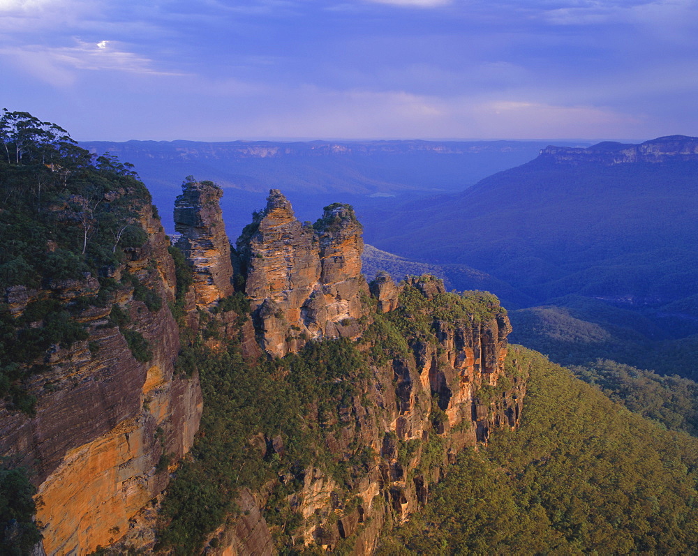 The Three Sisters, Blue Mountains, New South Wales, Australia