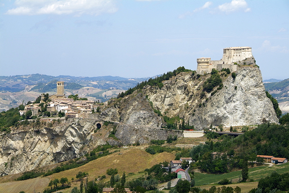 San Leo, old town and castello, Emilia-Romagna, Italy, Europe