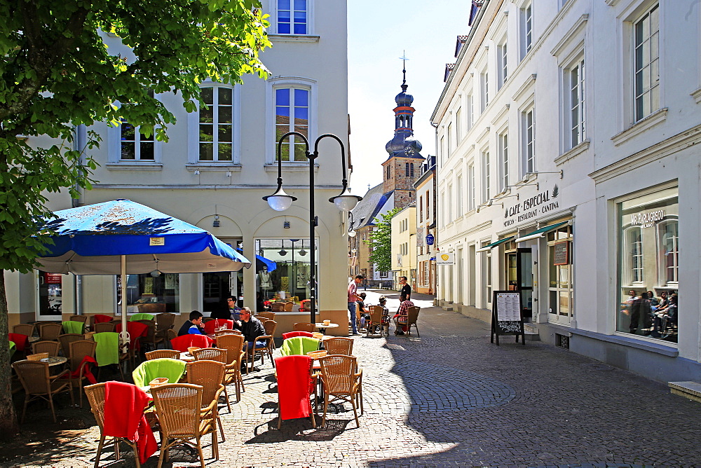 Street Cafe on St. Johanner Markt Square in the Old Town, Saarbrucken, Saarland, Germany, Europe