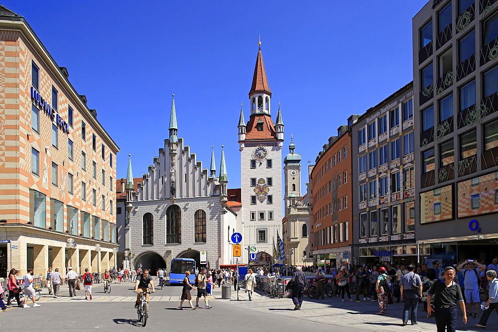 Marienplatz Square with Old City Hall in Munich, Upper Bavaria, Bavaria, Germany, Europe