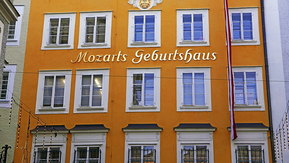 Birthplace of Mozart, Getriedegasse, Salzburg, Austria, Europe