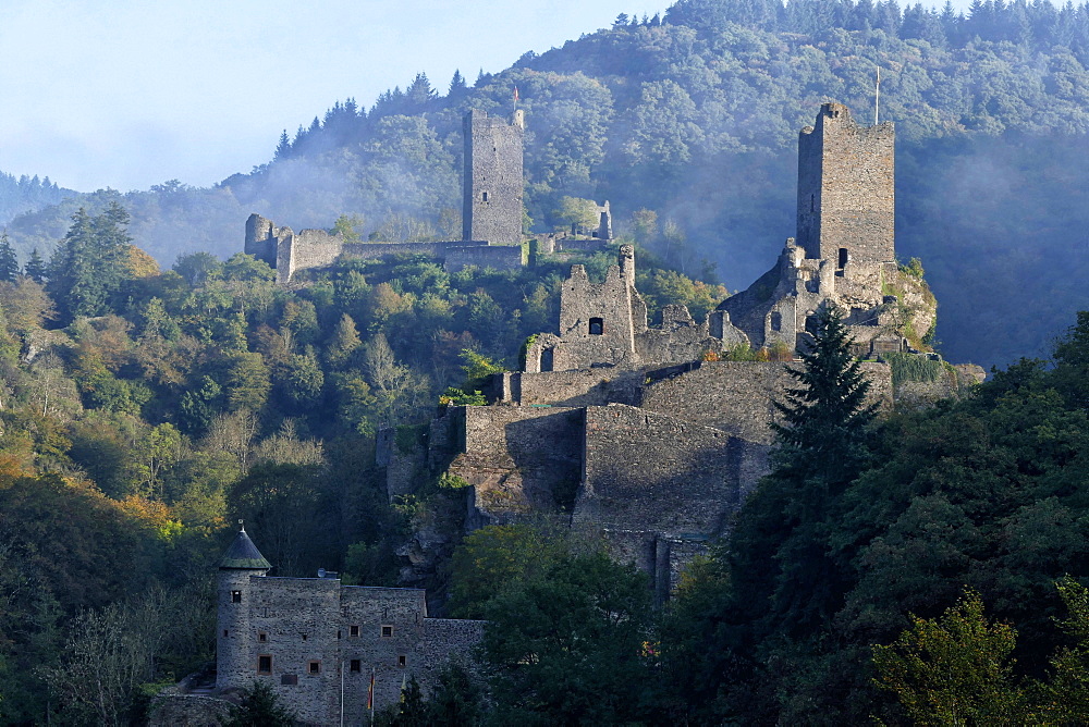 Ruins of Oberburg and Niederburg Castles, Manderscheid, Eifel, Rhineland-Palatinate, Germany, Europe