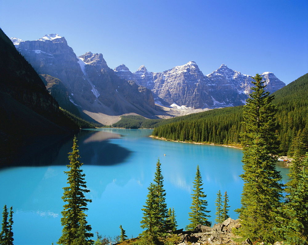 Moraine Lake, Valley of Ten Peaks, Banff National Park, Rocky Mountains, Alberta, Canada