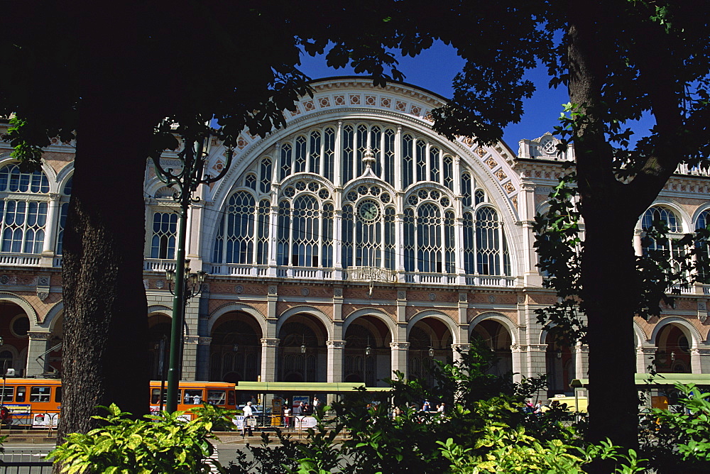 Front of city's rail station, Stazione Porta Nova, Turin, Piemonte, Italy, Europe