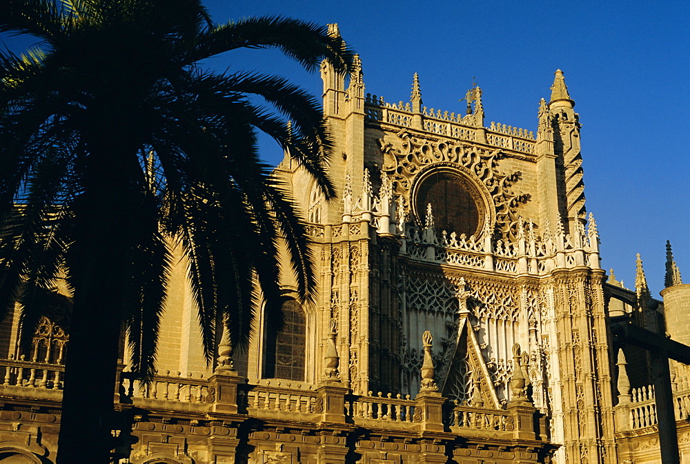 The south puerto (portal) of the Cathedral (1402-1506), Seville (Sevilla), Andalucia (Andalusia), Spain, Europe