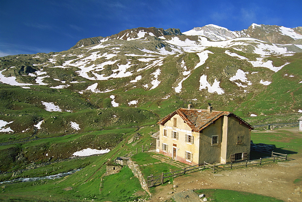 Vittorio Sella mountain hut in the Valnontey Valley in the Gran Paradiso National Park in the Valle d'Aosta, Italy, Europe