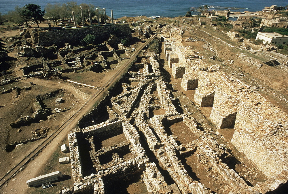 Arrow headed fortification wall of the old Phoenician city dating from the 3rd millennium BC, Byblos, UNESCO World Heritage Site, Lebanon, Middle East