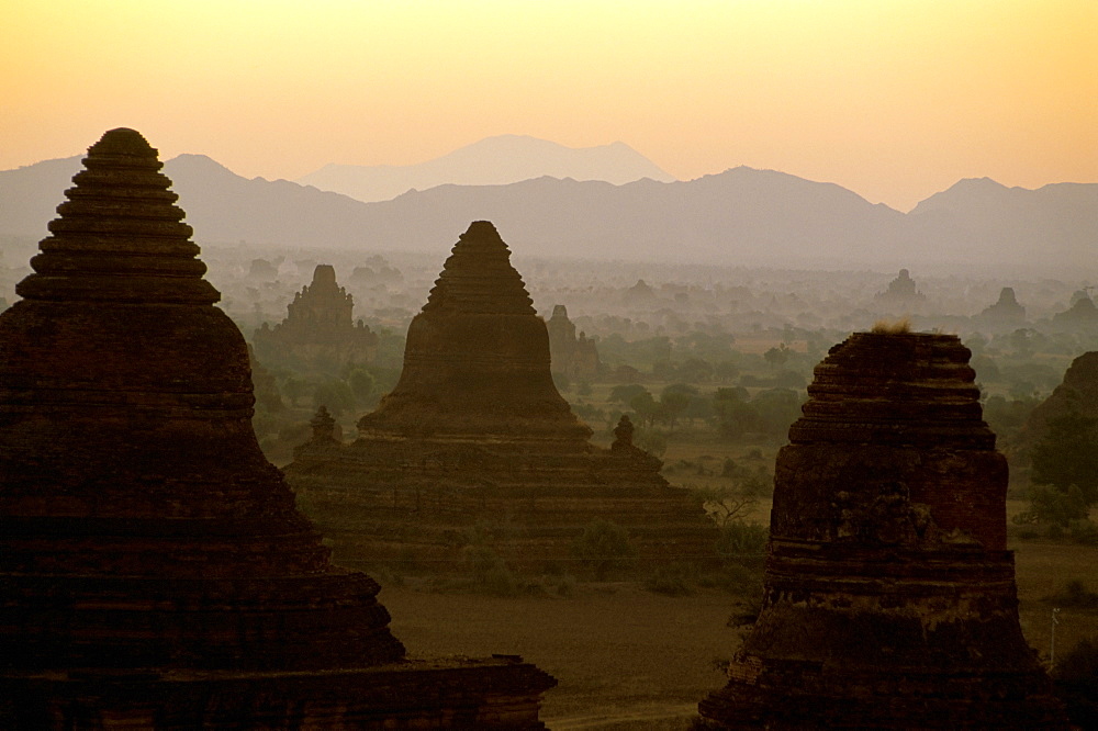 Temples and pagodas at dawn, Bagan (Pagan), Myanmar (Burma), Asia