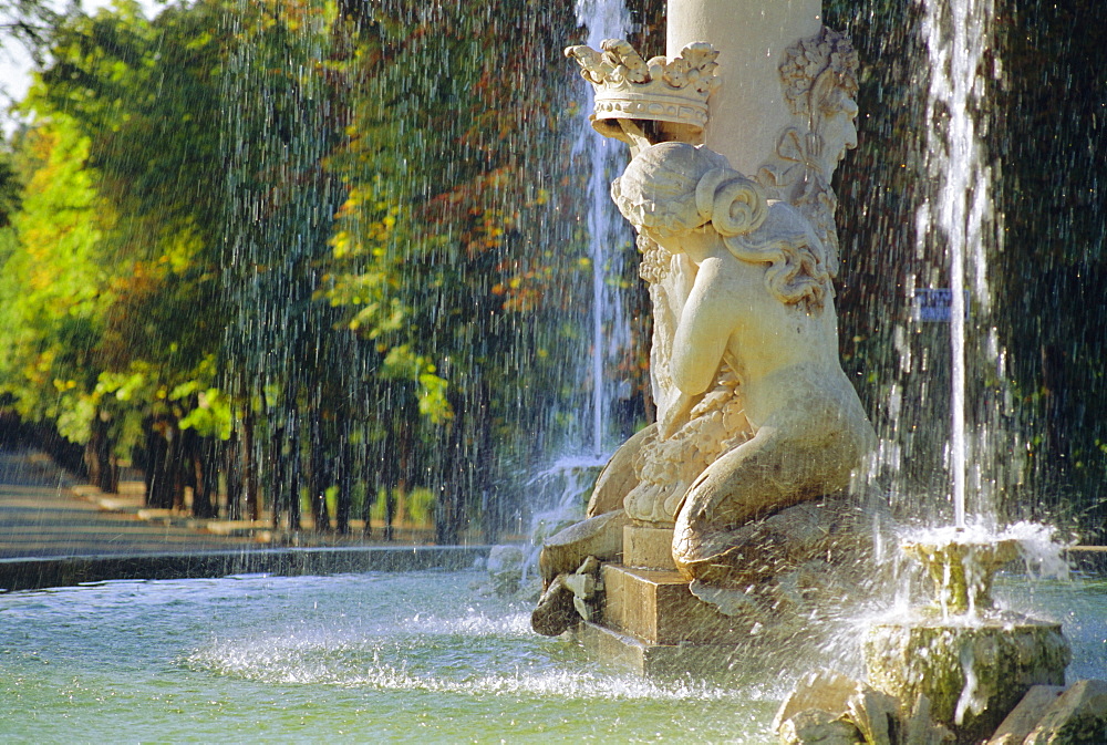 Honduras Fountain, Retiro Park, Madrid, Spain, Europe