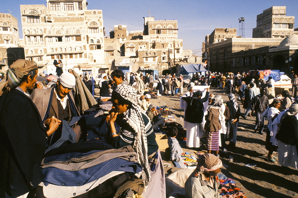 Main souk, Old city, Sana'a (San'a), Yemen, Middle East