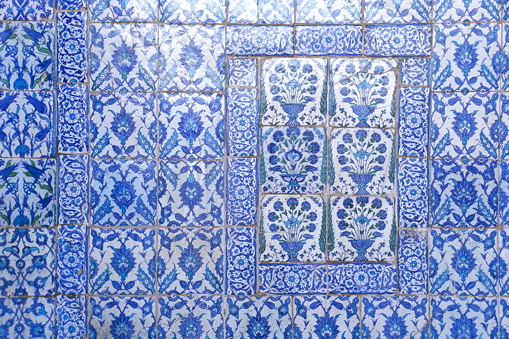 Close-up of Syrian tiles dating from 1650s, Blue Mosque, Cairo, North Africa, Africa