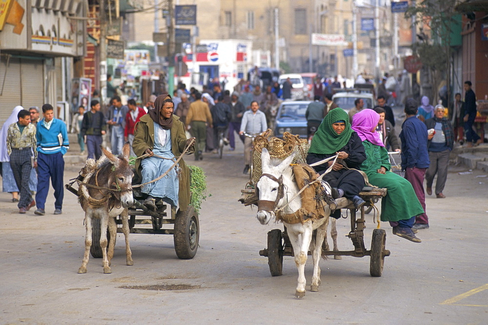 Main street, Beni Suef, Middle Egypt, Egypt, North Africa, Africa