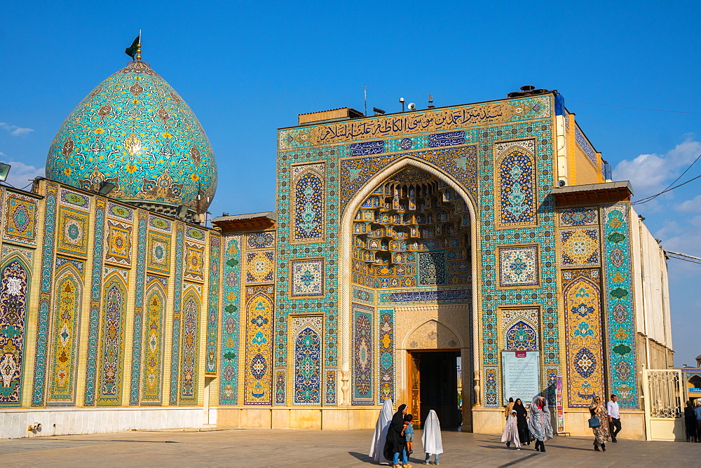 Main entrance, Aramgah-e Shah-e Cheragh (Mausoleum of the King of Light), Shiraz, Iran, Middle East