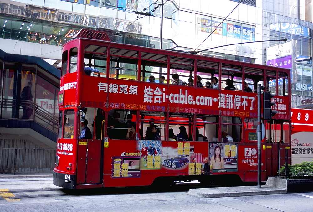 Red tram, Des Voeux Road, Central, Hong Kong Island, Hong Kong, China, Asia