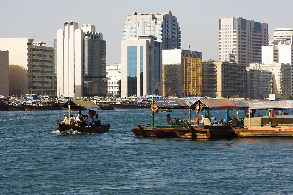 Abras (small ferries) crossing Dubai Creek, Dubai, United Arab Emirates, Middle East