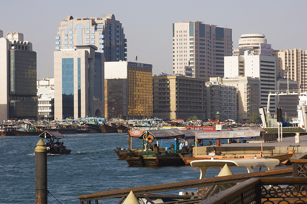 Abras crossing Dubai Creek, Dubai, United Arab Emirates, Middle East