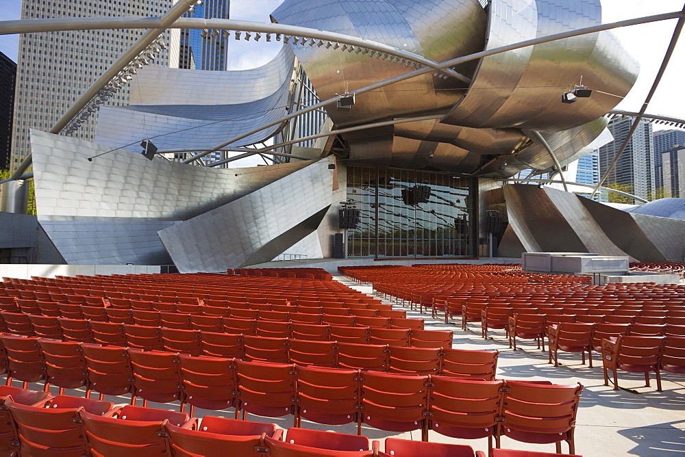 Jay Pritzker Pavilion designed by Frank Gehry, Millennium Park, Chicago, Illinois, United States of America, North America