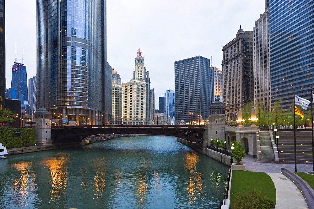 Buildings along Wacker Drive and the Chicago River, Trump Tower centre left, Chicago, Illinois, United States of America, North America