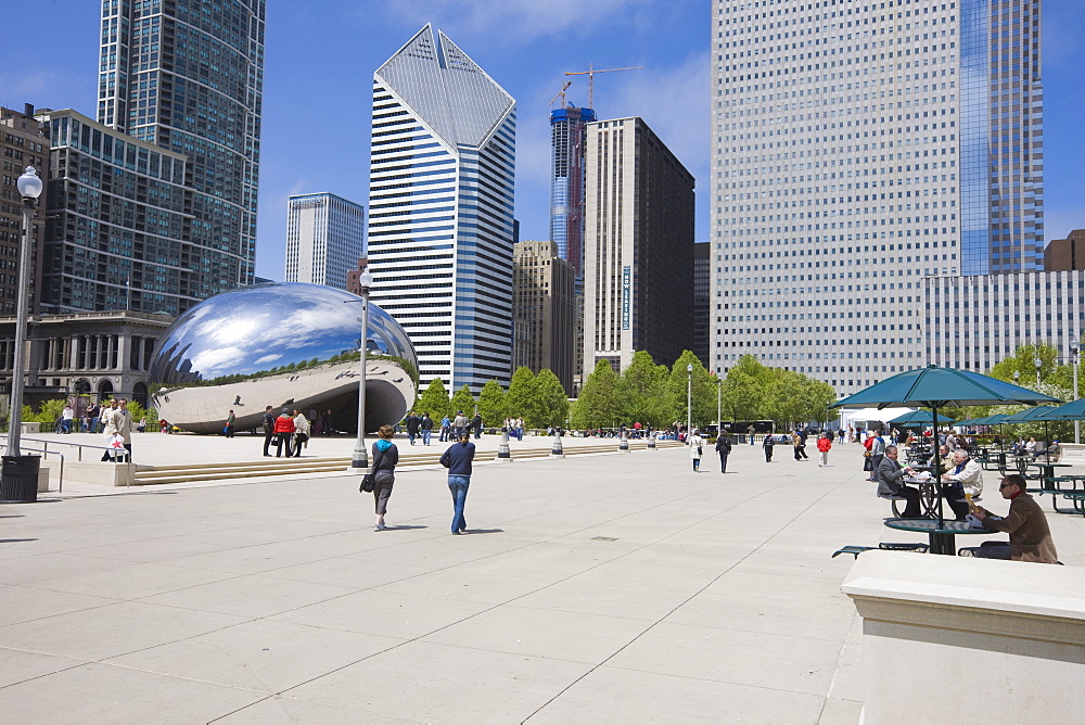 Cloud Gate sculpture in Millennium Park, Chicago, Illinois, United States of America, North America