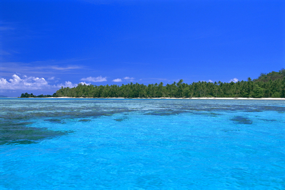 Sheltered lagoons, limestone islets and deserted beaches, Lau group, Exploring Isles, northern Lau group, Fiji, South Pacific islands, Pacific