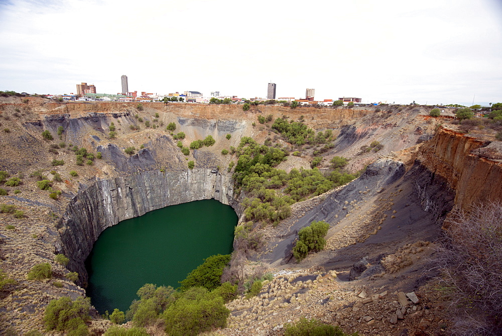 The Big Hole, part of Kimberley diamond mine which yielded 2722 kg of diamonds, Northern Cape, South Africa, Africa