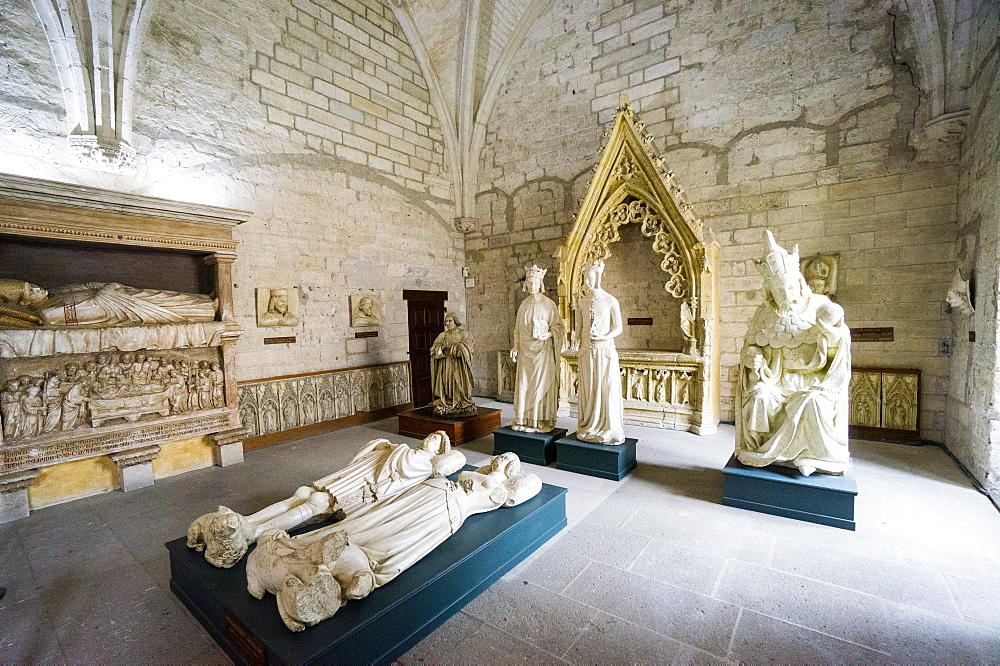 Statues, Sacristy, Palais des Papes, Avignon, France, Europe