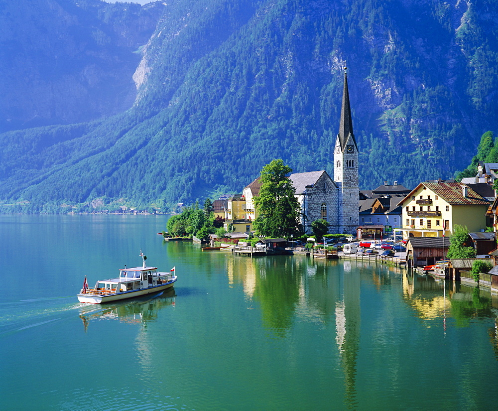 Hallstatt, Salzkammergut, Austria 