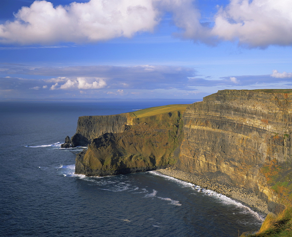 The Cliffs of Moher, County Clare (Co. Clare), Munster, Republic of Ireland (Eire), Europe