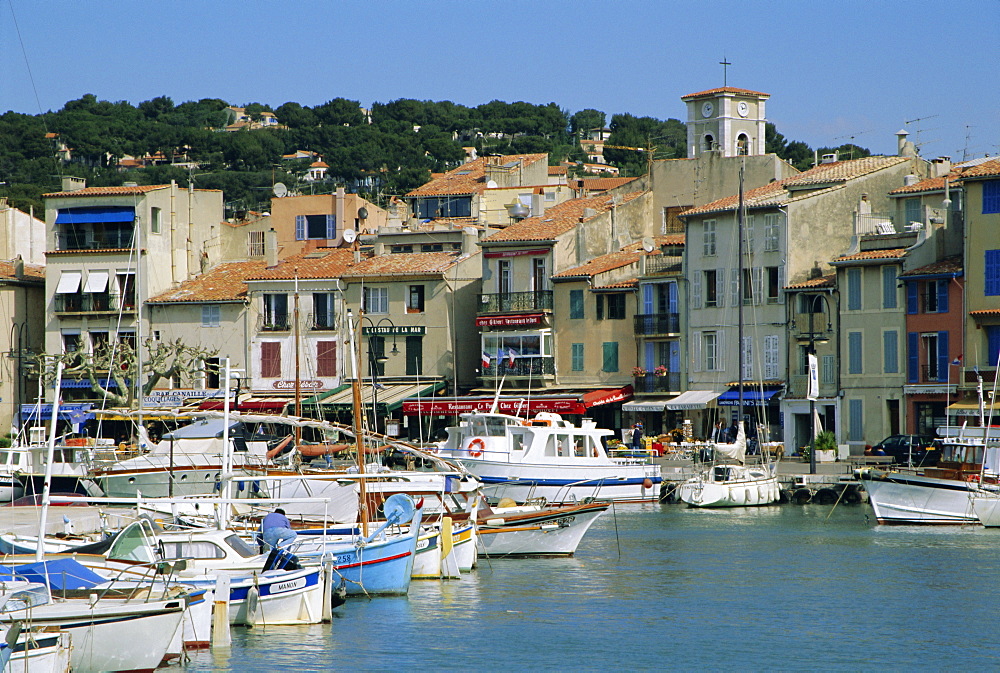 The harbour, Cassis, Provence, France, Europe